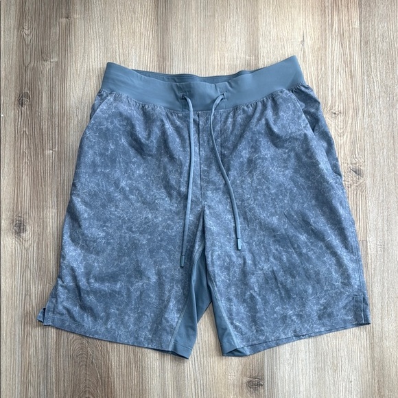 Lululemon T.H.E. Short 9" *Linerless
Gravel Dust Asphalt Grey Multi Size Medium - Picture 2 of 10